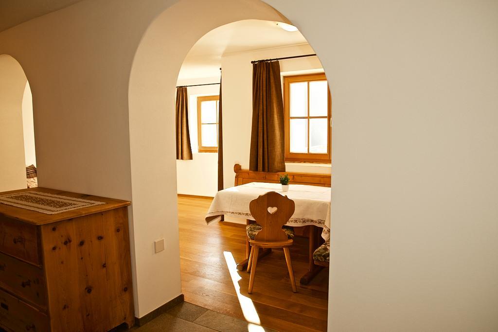 Putzerhof Aparthotel Funes  Exteriör bild