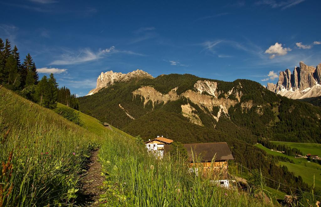Putzerhof Aparthotel Funes  Exteriör bild