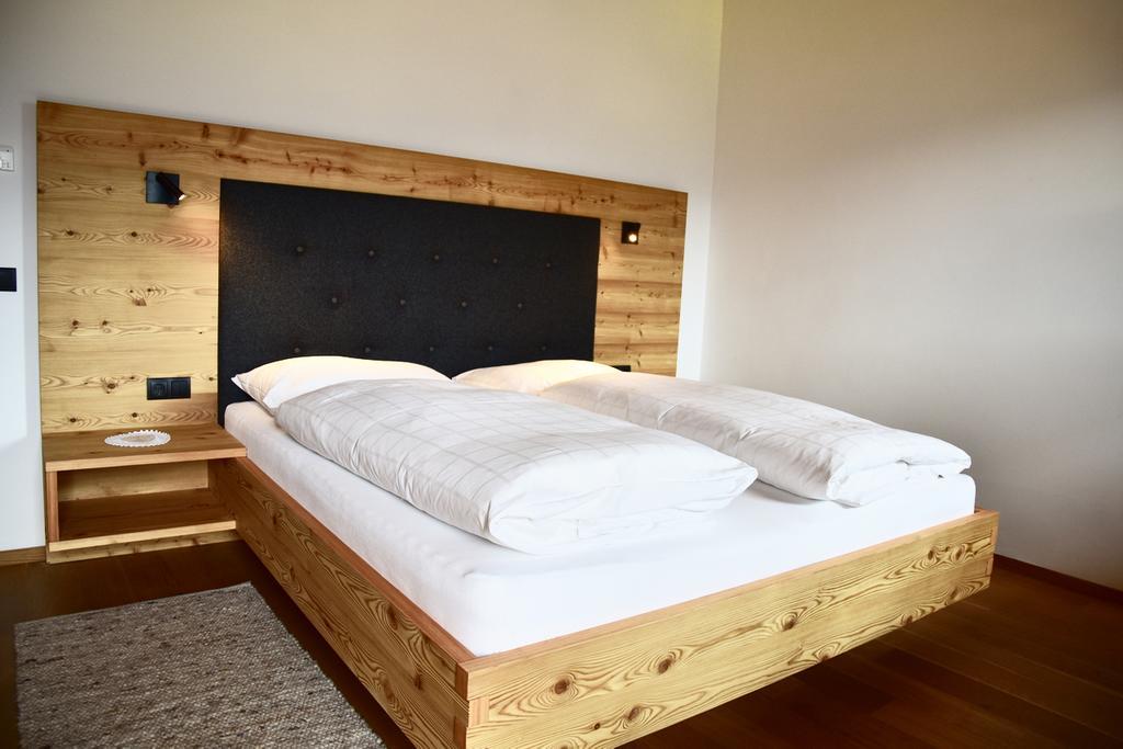 Putzerhof Aparthotel Funes  Exteriör bild