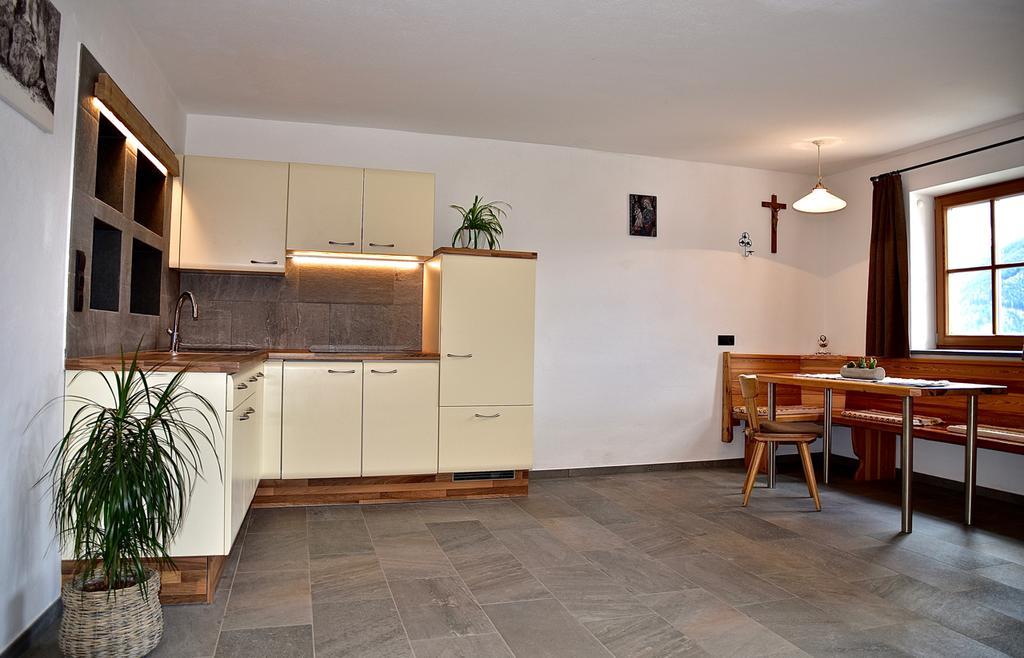 Putzerhof Aparthotel Funes  Exteriör bild