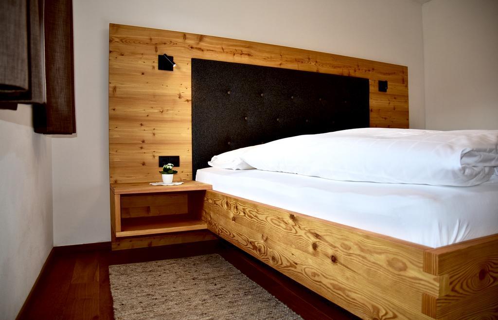 Putzerhof Aparthotel Funes  Exteriör bild
